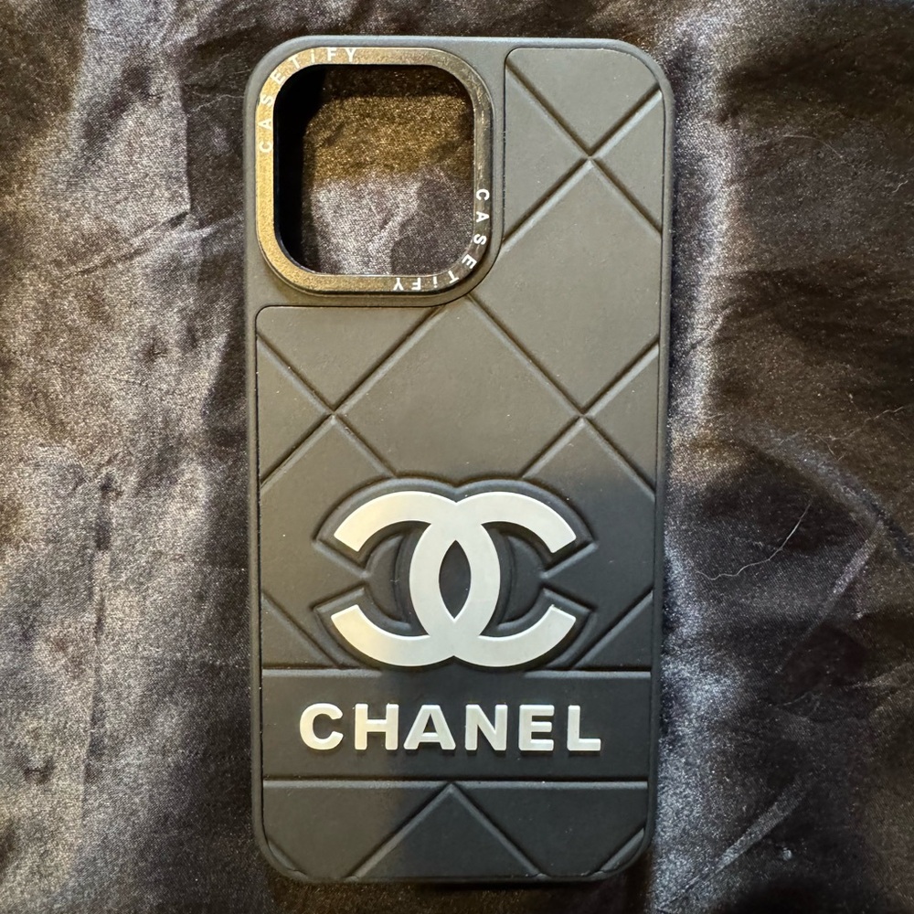 Black Quilted Cell Phone Case iPhone 15 Pro Max